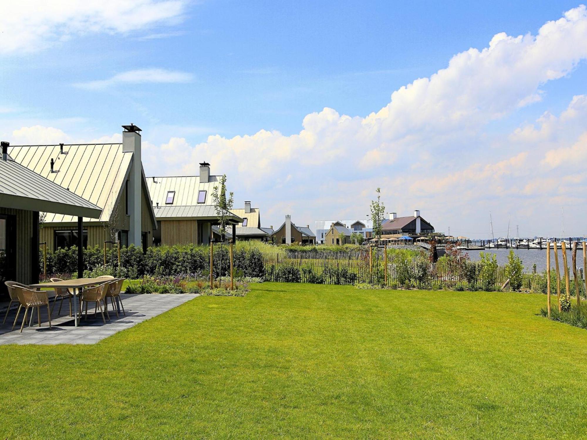 Modern On The Water In A National Park Vakantiehuis Tholen